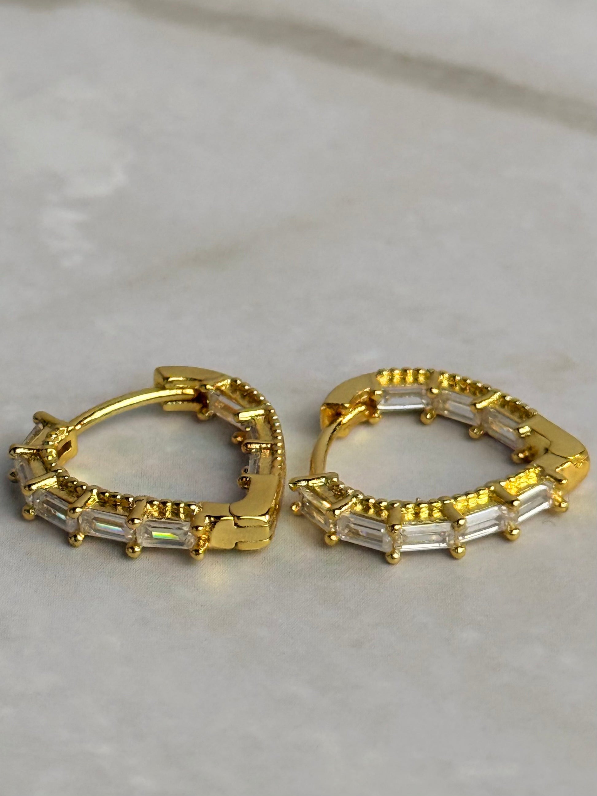 Hi-Life Oval Victoria Huggies 18 K vergoldet, versch. Farben