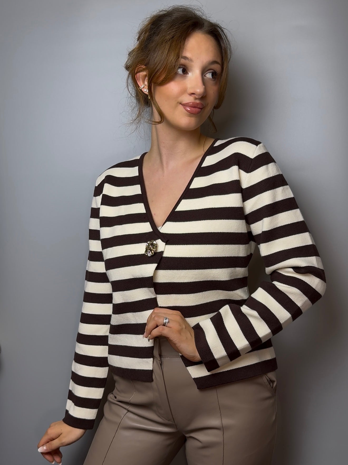 Strickjacke „Melted Button“, versch. Farben