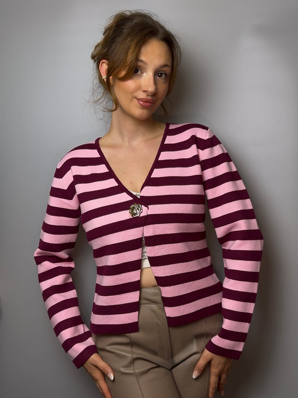 Strickjacke „Melted Button“, versch. Farben