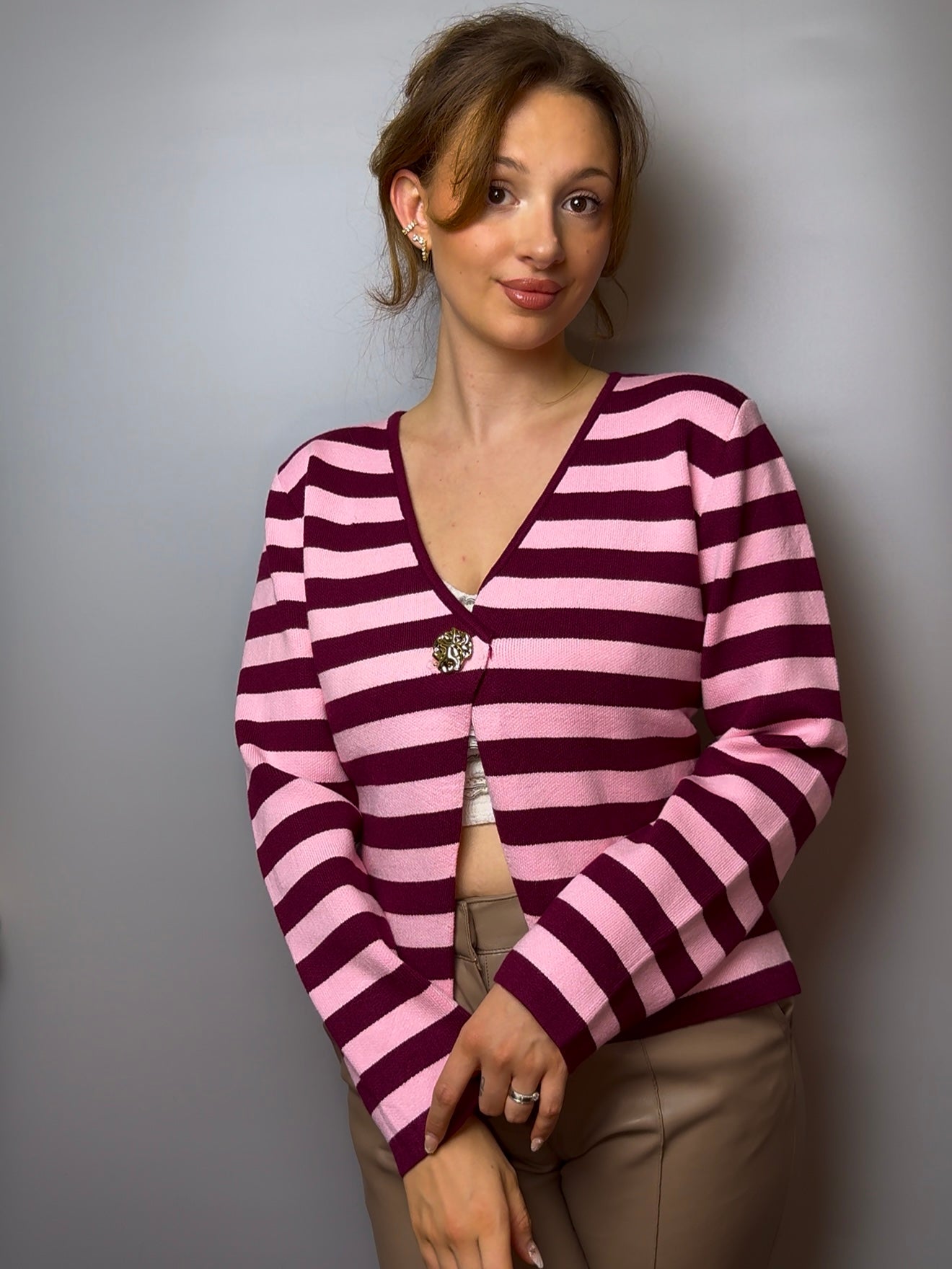 Strickjacke „Melted Button“, versch. Farben